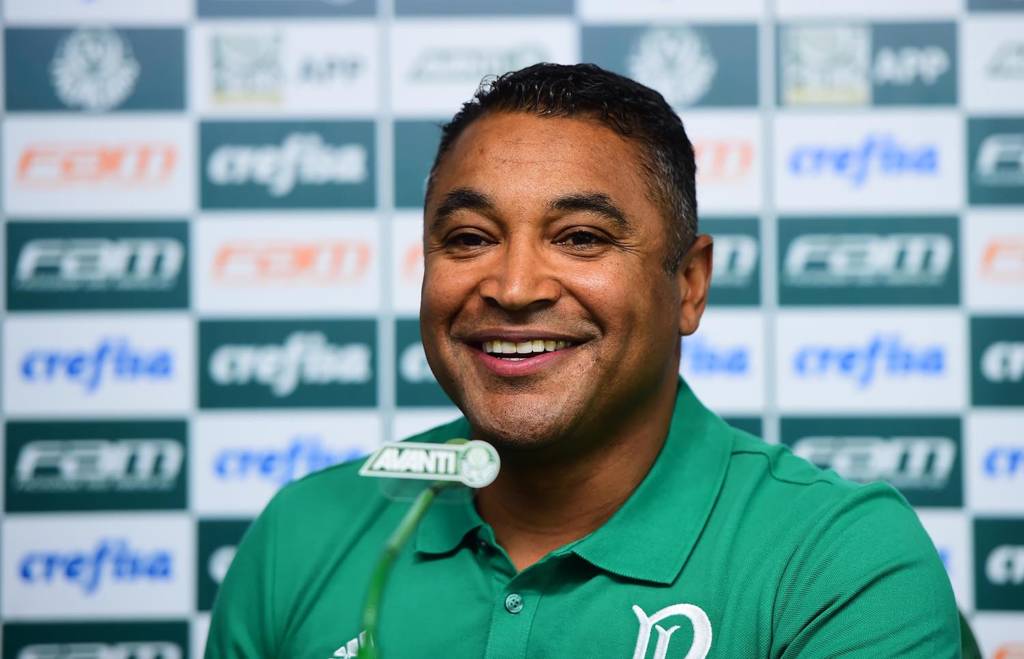 Em que ano Roger Machado treinou o Palmeiras?