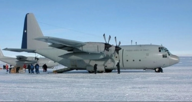 Resultado de imagem para aviao desaparece no chile