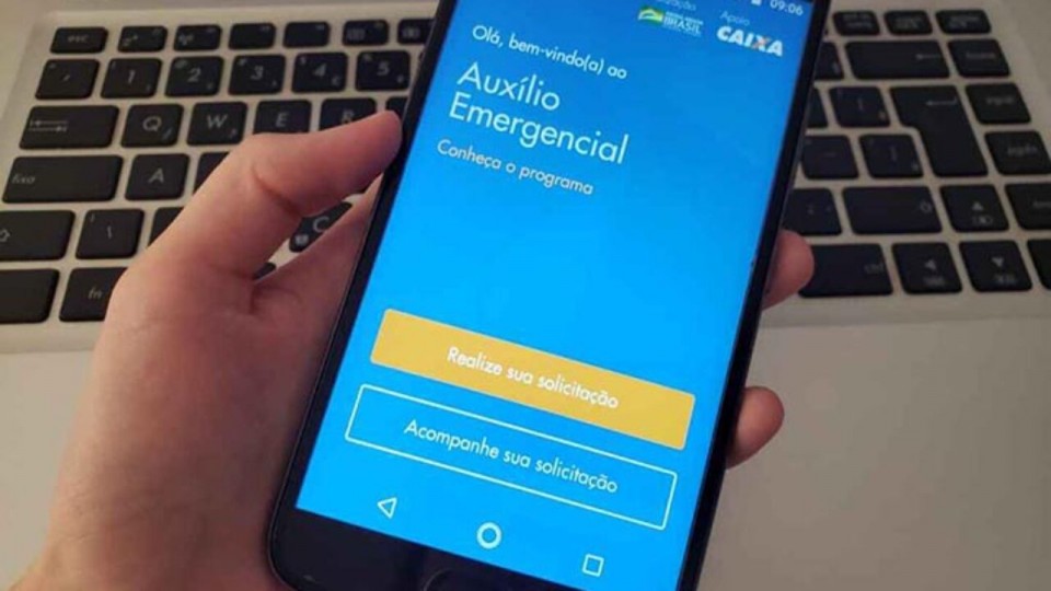 auxilio-emergencial-celular-100420 - Leia Notícias
