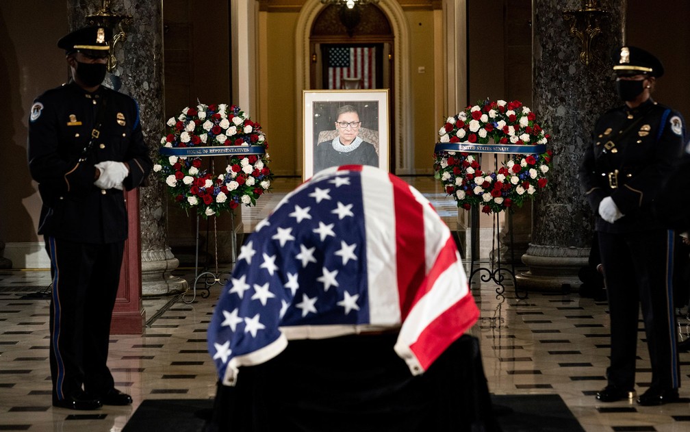 Ruth Bader Ginsburg é Primeira Mulher A Ter Funeral De Estado No ...