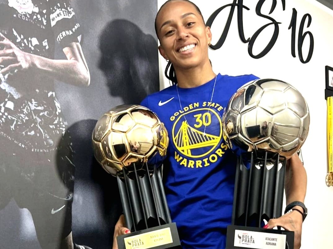 Futebol Feminino: após cinco temporadas, Adriana deixará o Corinthians