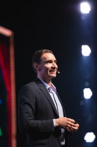 João Adolfo promove curso para trabalhar com o YouTube