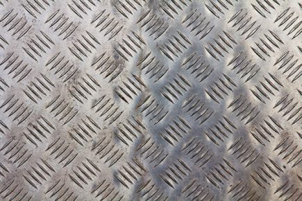 Segurança e resistência influenciam no uso de chapas de alumínio em ônibus