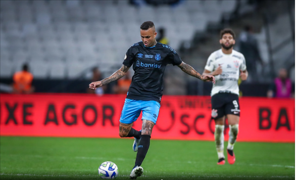 Com reviravoltas, Corinthians e Palmeiras empatam em jogo de