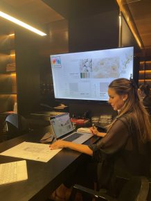 Empresária do ramo de eventos cria sua própria marca