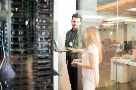 Schneider Electric lança programa de canais de TI no Brasil