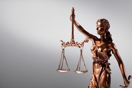 Unieuro reformula curso de Direito e foca em práticas reais