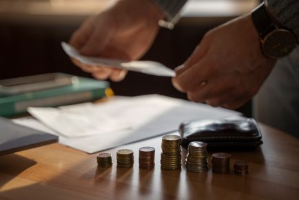Falta de limite da ANS impacta famílias com planos coletivos