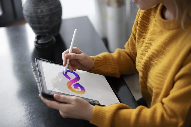 Design de logotipos em 2025 une IA e propósito social