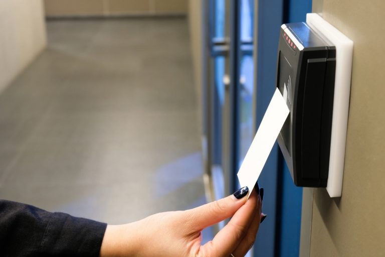 RFID passivo amplia acesso à tecnologia de segurança logística