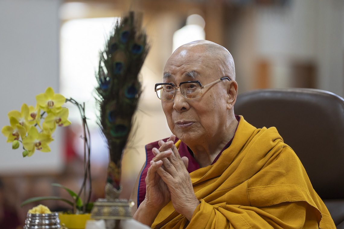 Dalai Lama diz que espera viver além dos 130 anos - Leia Notícias