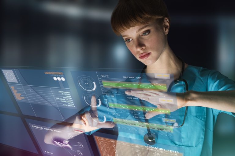 Tecnologia e saúde feminina foram temas no HackTown