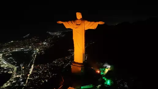 Fiserv ilumina Cristo e reforça compromisso na AL