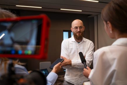 Visibilidade na imprensa reforça autoridade e amplia resultados no digital