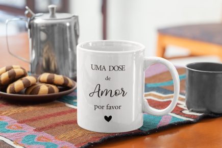 Loja aposta em canecas com estampas temáticas