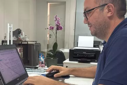 Pequenos negócios enfrentam obstáculos com avanço do digital