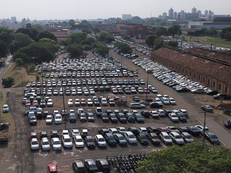 Leilão reúne 259 veículos apreendidos na Emdec Campinas (SP)