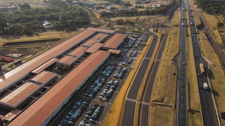 Santa Maria Outlet fecha 1º ano acima das metas