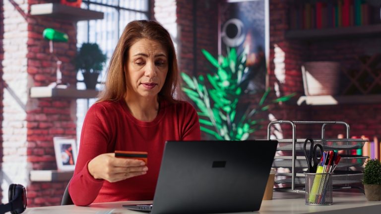 Ataques digitais disparam no Brasil e acendem alerta