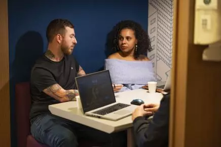 Custos de equipe de marketing interna aceleram terceirização