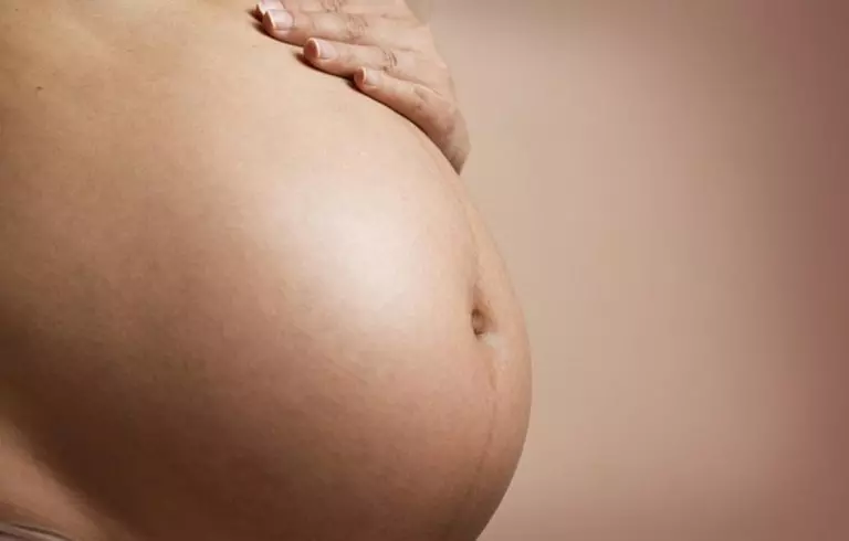 Cistoscopia fetal trata obstrução urinária grave