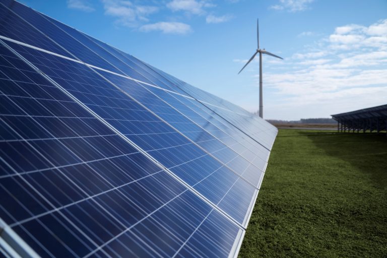 Curtailment freia expansão de geradoras de energia renovável